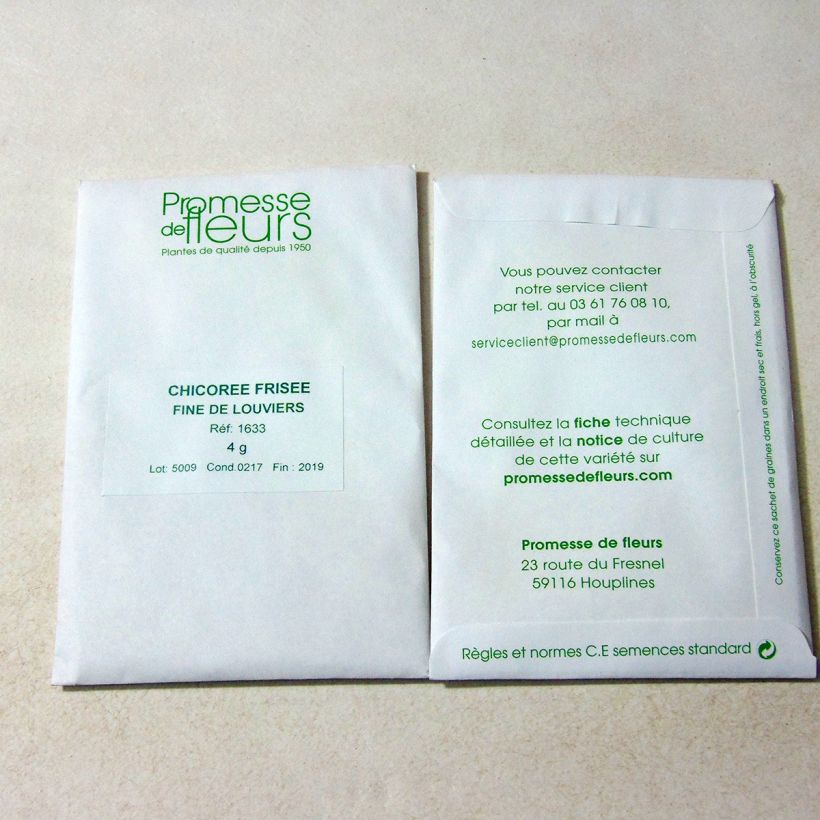 Voorbeeld van een exemplaar van Krulandijvie Fijne van Louviers het zakje met 2500 zaden (4g) zoals geleverd