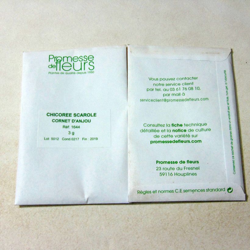 Voorbeeld van een exemplaar van Breedbladige andijvie Cornet van Anjou het zakje met 1800 zaden (3g) zoals geleverd