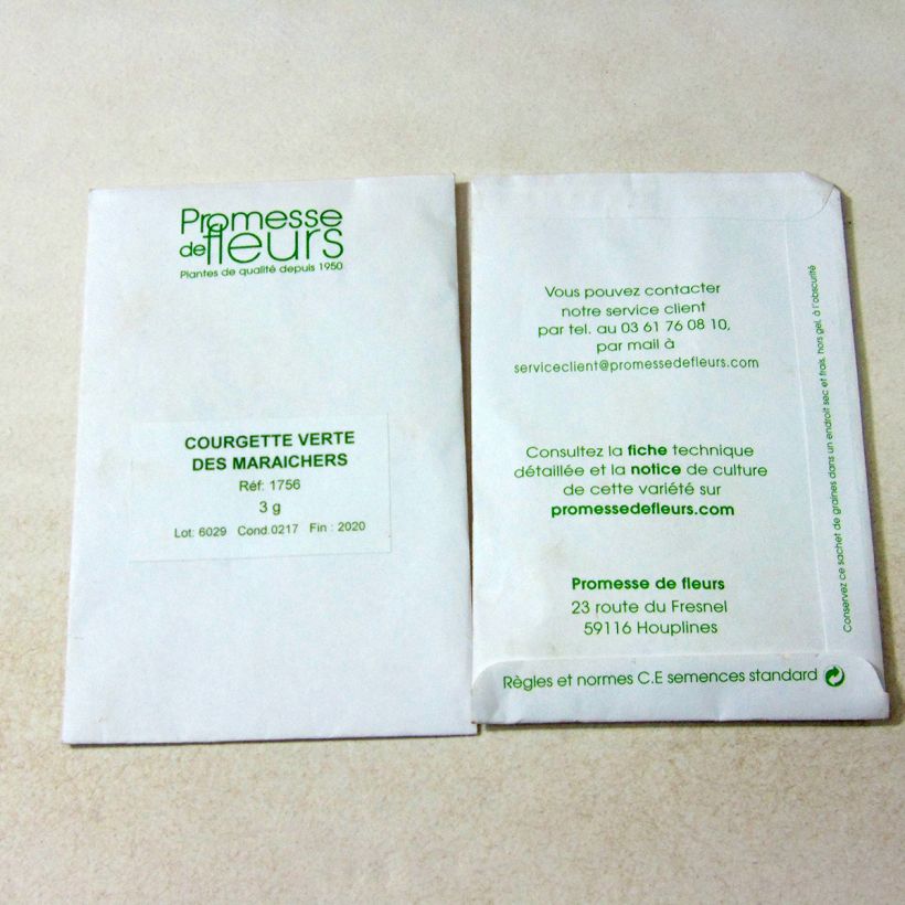 Voorbeeld van een exemplaar van Donkergroene niet-rankende courgette het zakje met 25 zaden (3g) zoals geleverd