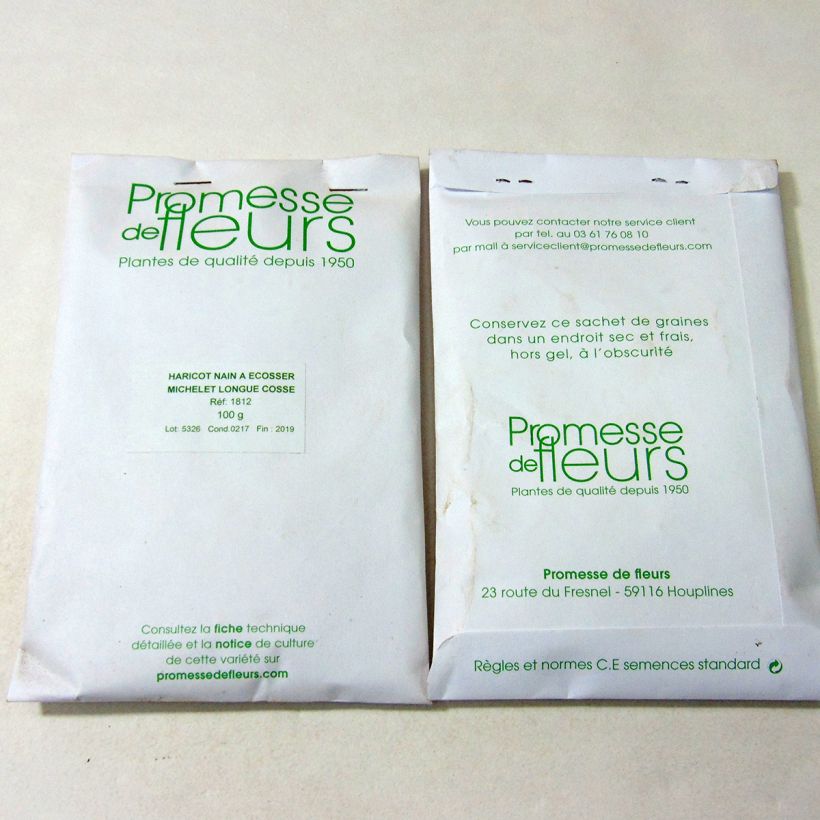 Voorbeeld van een exemplaar van Stamslaboon Michelet met lange peul het zakje met 180 zaden (100g) zoals geleverd