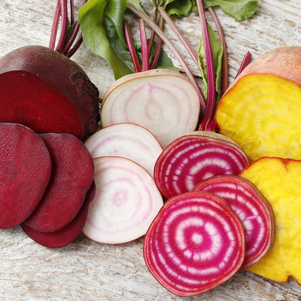 Collectie van 4 biologische gekleurde bieten